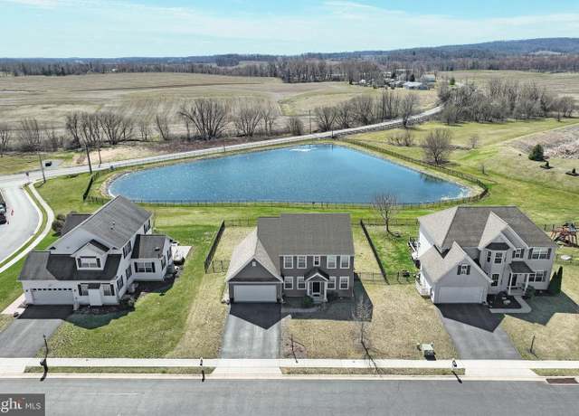 Property at 14 W Imperial Dr, Aspers, PA 17304, 4 beds, 2.5 baths
