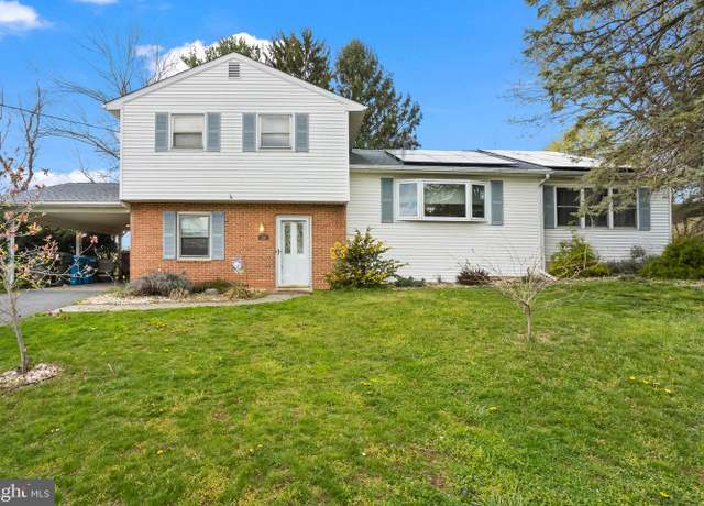 Property at 108 Hemlock Ct, Mechanicsburg, PA 17055, 5 beds, 3 baths