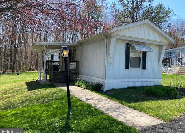 Property at 206 Creekside Manor Dr, Lehighton, PA 18235, 3 beds, 1 bath