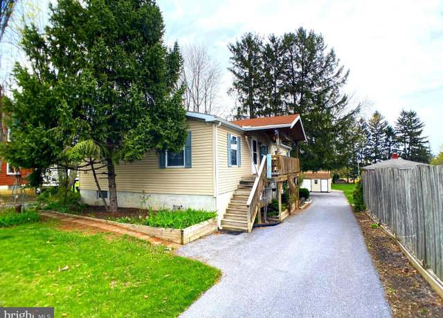 Property at 2033 Old Philadelphia Pike, Lancaster, PA 17602, 3 beds, 2 baths