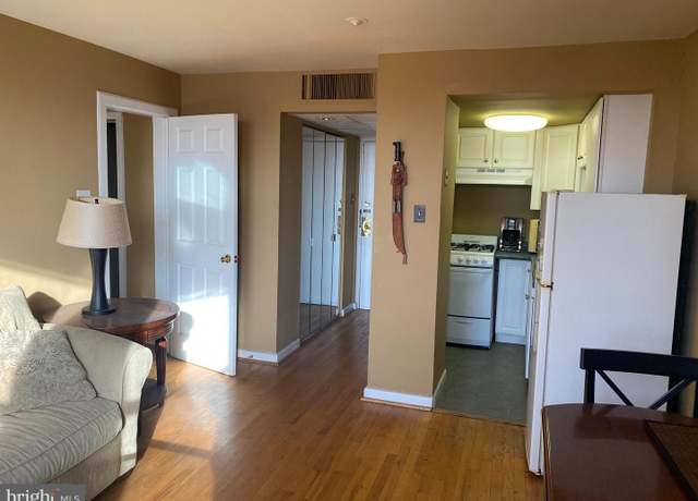 Property at 2135 Walnut St #1102, Philadelphia, PA 19103, 1 bed, 1 bath