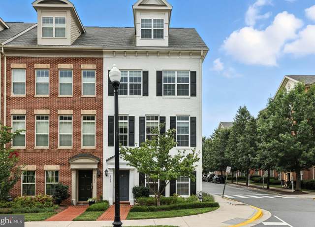 Property at 4348 4th St N, Arlington, VA 22203, 4 beds, 4.5 baths