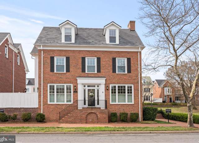 Property at 966 N Washington St N, Alexandria, VA 22314, 3 beds, 3.5 baths
