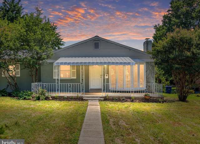 Property at 912 Grant St, Herndon, VA 20170, 3 beds, 2 baths