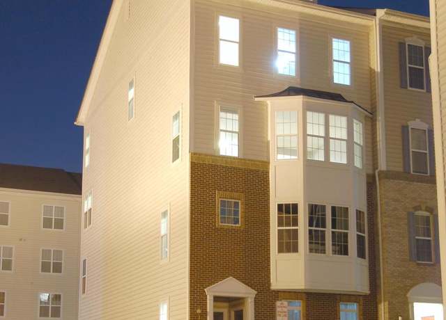 Property at 9554 Chancellorsville Ln, Manassas, VA 20110, 3 beds, 2.5 baths