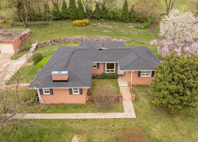 Property at 301 S Delaware Ave, Martinsburg, WV 25401, 3 beds, 2 baths
