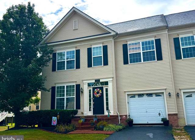 Property at 209 Darden Ct W, Martinsburg, WV 25403, 3 beds, 2.5 baths