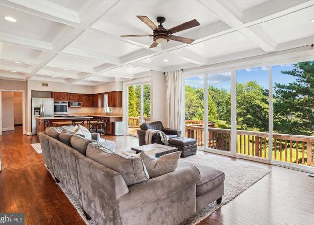 Property at 9140 Goshen Valley Dr, Gaithersburg, MD 20882, 5 beds, 4.5 baths