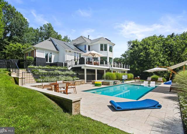 Property at 8628 Snowhill Ct, Potomac, MD 20854, 5 beds, 4.5 baths