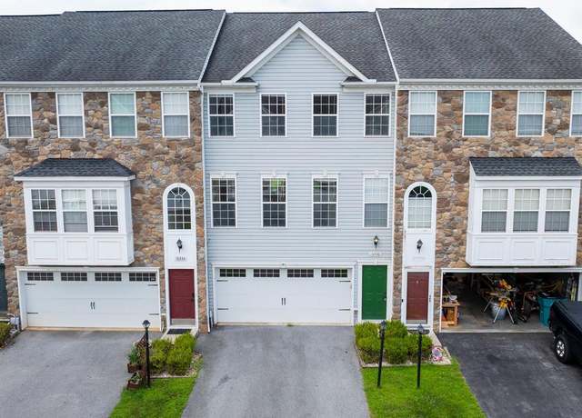 Property at 10336 Lantern Ln, Hagerstown, MD 21740, 3 beds, 2.5 baths