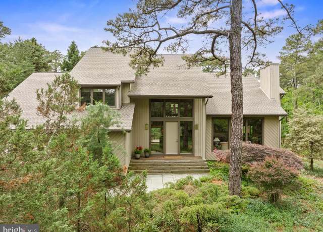 Property at 10 Baydon Way, Medford, NJ 08055, 4 beds, 2.5 baths