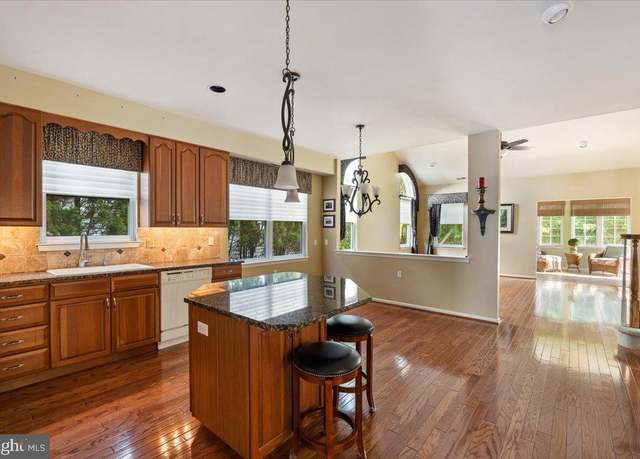 Property at 9 Clancy Ct, Marlton, NJ 08053, 3 beds, 3 baths