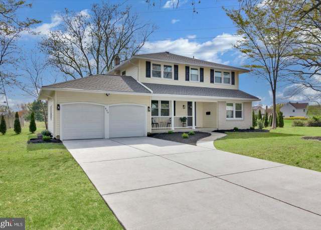 Property at 800 Marlowe Rd, Cherry Hill, NJ 08003, 4 beds, 2.5 baths
