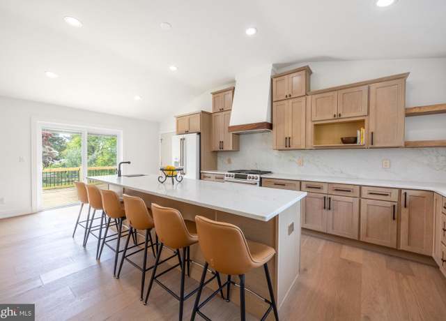 Property at 48 Mountain Vw, Ewing, NJ 08628, 6 beds, 4 baths