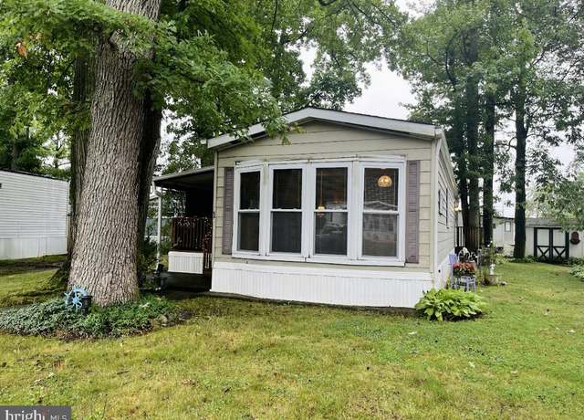 Property at 1 Forest Dr, East Windsor, NJ 08520, 2 beds, 1 bath