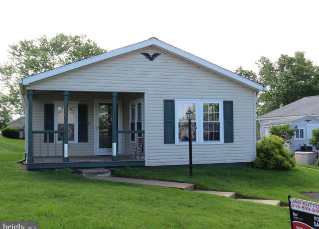Property at 125 Fern Ct, New Hope, PA 18938, 2 beds, 2 baths