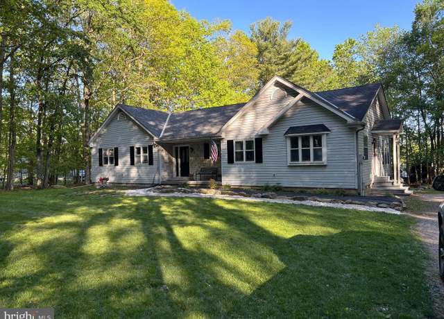 Property at 462 Plane St, Weatherly, PA 18255, 4 beds, 2.5 baths