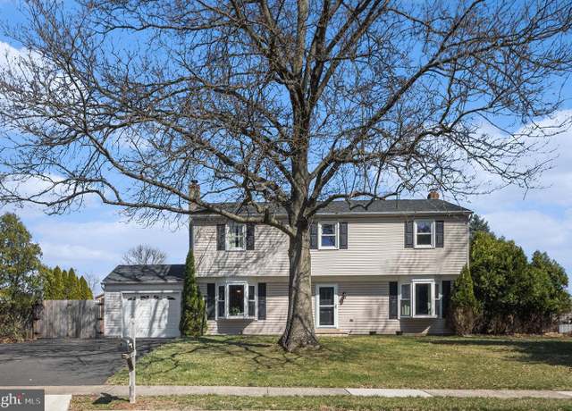 Property at 1895 Rampart Ln, Lansdale, PA 19446, 4 beds, 2.5 baths
