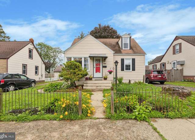 Property at 589 Wilson St, Pottstown, PA 19464, 3 beds, 1 bath