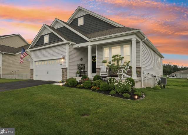 Property at 184 Haven Dr, Pottstown, PA 19464, 4 beds, 3 baths