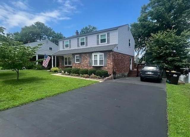 Property at 324 Sweetbriar Rd, King Of Prussia, PA 19406, 4 beds, 2.5 baths