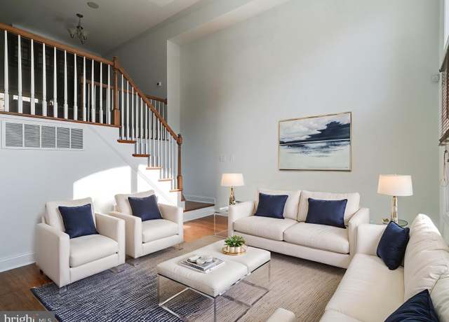 Property at 1005 N 3rd St, Philadelphia, PA 19123, 3 beds, 2.5 baths