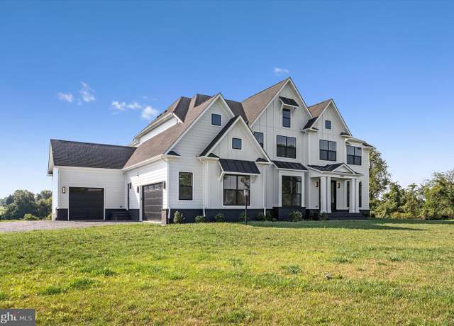 Property at 38880 Avery Oaks Ln, Hamilton, VA 20158, 6 beds, 6.5 baths