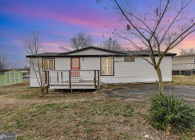 Property at 54 Cliff Cir, Stafford, VA 22556, 4 beds, 2 baths