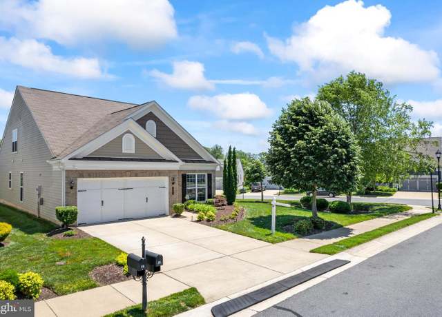 Property at 21 Whaleback Ln, Fredericksburg, VA 22406, 3 beds, 3 baths