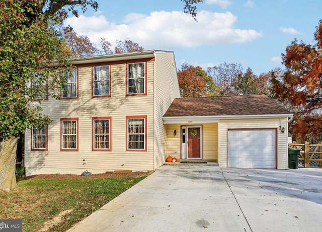Property at 10603 Hunters Chase Ln, Damascus, MD 20872, 4 beds, 3.5 baths