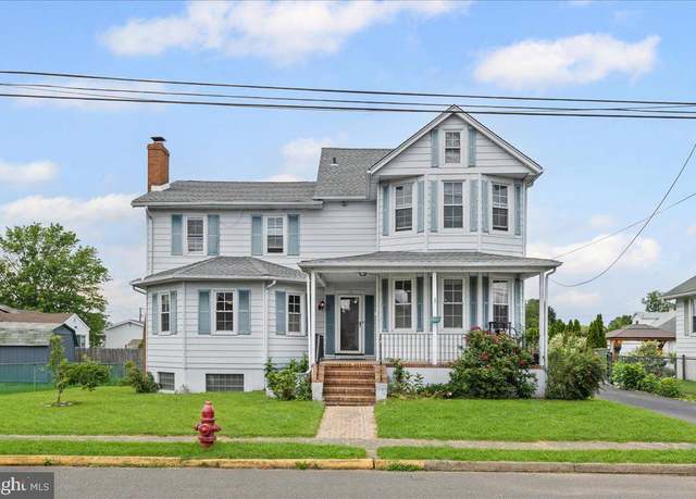 Property at 119 Elm Ave, Burlington, NJ 08016, 5 beds, 2 baths