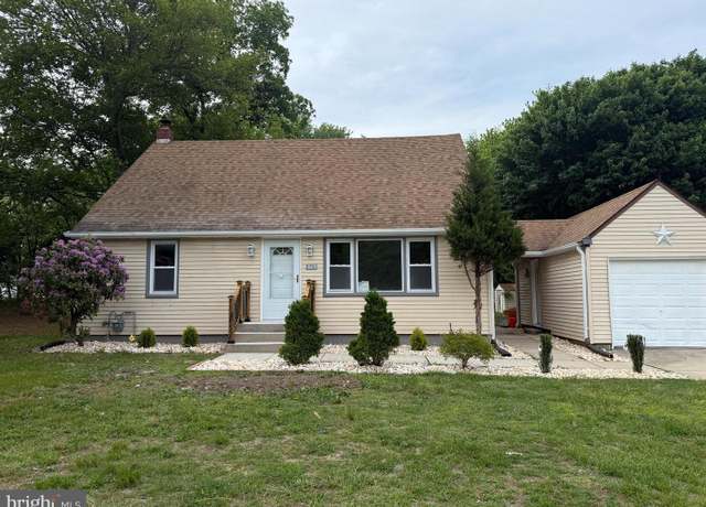 Property at 819 E Evesham Rd, Glendora, NJ 08029, 3 beds, 1 bath