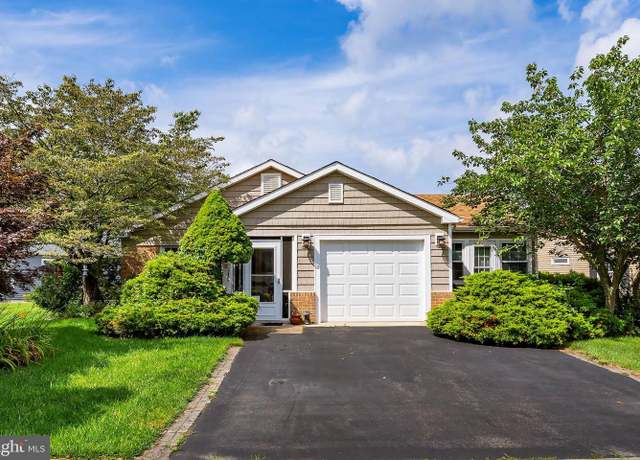 Property at 32 Saint Paul Pl Pl, Manchester Township, NJ 08759, 2 beds, 2 baths