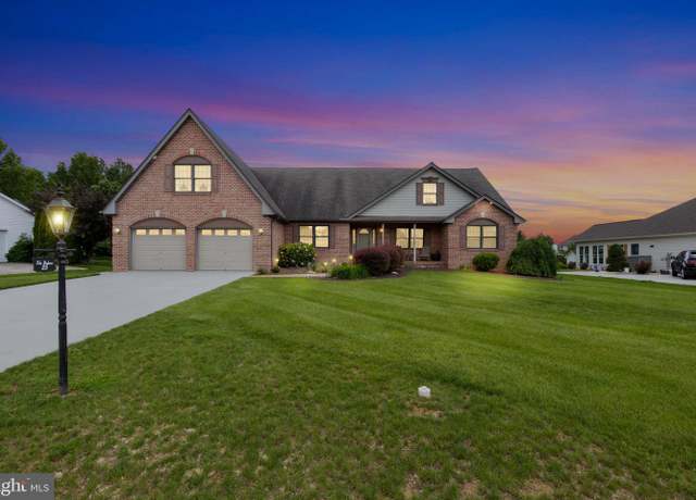 Property at 25 Warm Breeze Ct, Hanover, PA 17331, 4 beds, 2.5 baths