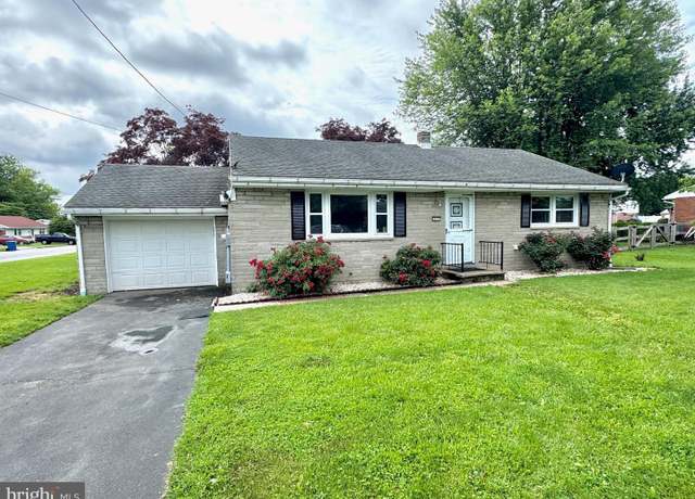 Property at 313 Martha St, Robesonia, PA 19551, 2 beds, 1 bath
