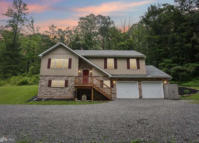 Property at 1442 Peacock Ln, Hellertown, PA 18055, 3 beds, 2 baths
