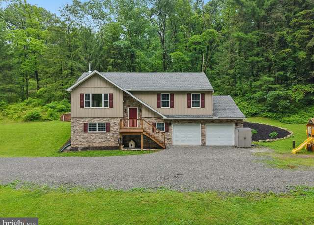 Property at 1442 Peacock Ln, Hellertown, PA 18055, 3 beds, 2 baths