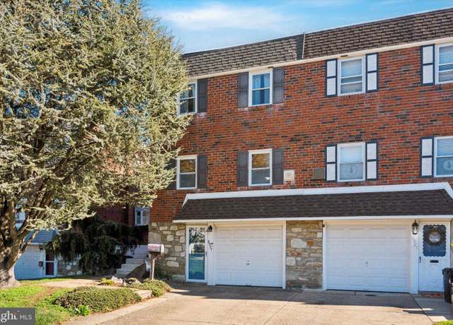 Property at 8927 Maxwell Pl, Philadelphia, PA 19152, 3 beds, 2.5 baths