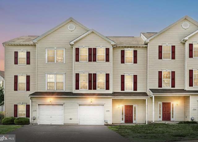 Property at 2302 Sunny Hill Cir #2302, York, PA 17406, 3 beds, 2.5 baths