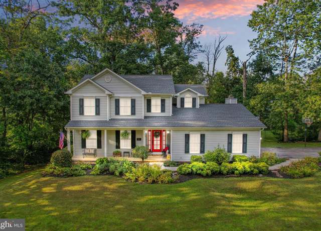 Property at 12 Roman Ln, Hanover, PA 17331, 4 beds, 2.5 baths