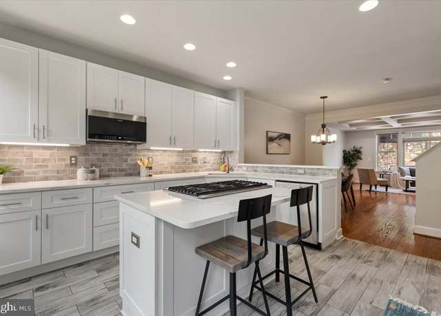 Property at 2519 S Kenmore Ct, Arlington, VA 22206, 4 beds, 3.5 baths