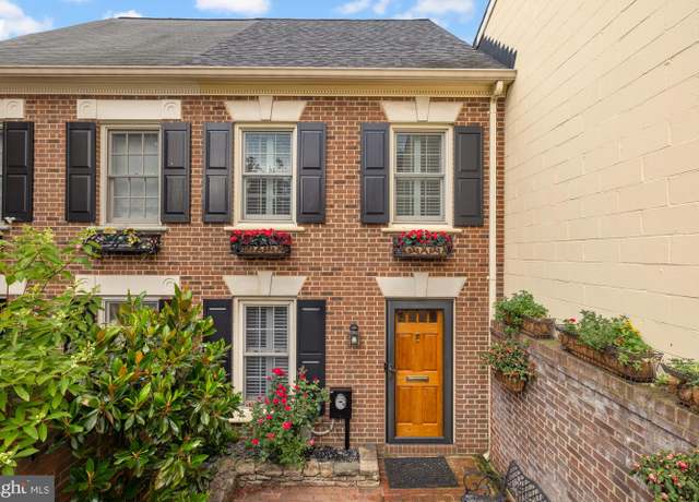 Property at 624 S Pitt St Unit 1/2, Alexandria, VA 22314, 3 beds, 2.5 baths