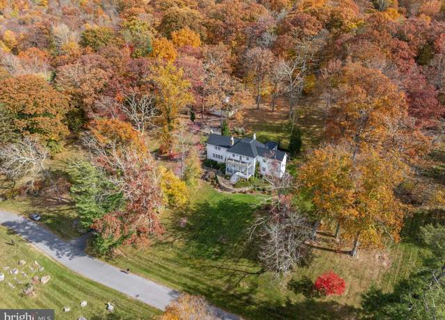 Property at 1068 Sheep Meadow Rd, Hot Springs, VA 24445, 5 beds, 5.5 baths