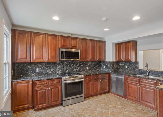 Property at 9518 Unity Ln, Lorton, VA 22079, 3 beds, 3 baths