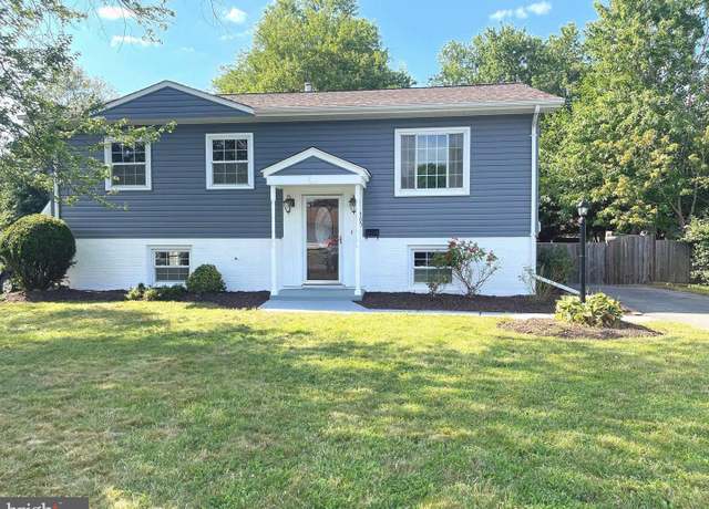 Property at 705 S Birch St, Sterling, VA 20164, 5 beds, 2 baths