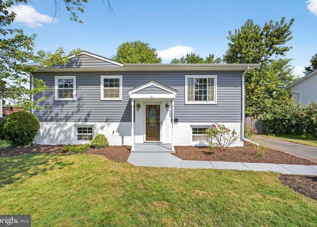 Property at 705 S Birch St, Sterling, VA 20164, 5 beds, 2 baths