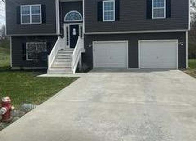 Property at 108 Irwin Ct, Hedgesville, WV 25427, 4 beds, 3 baths