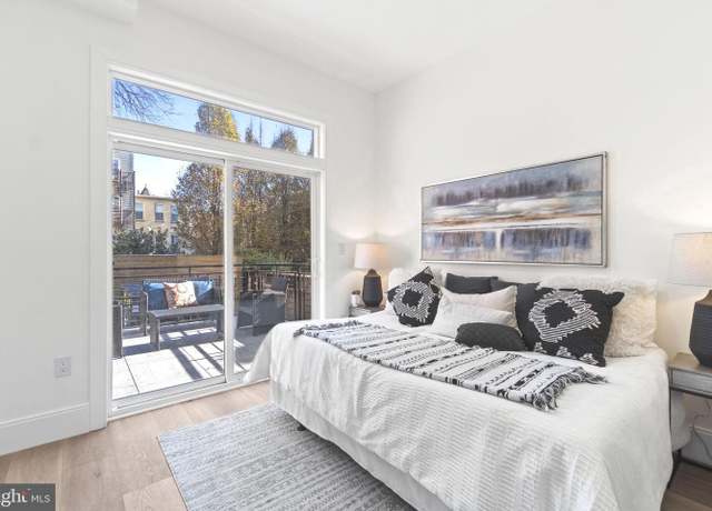 Property at 2517 Ontario Rd NW #04, Washington, DC 20009, 2 beds, 1 bath