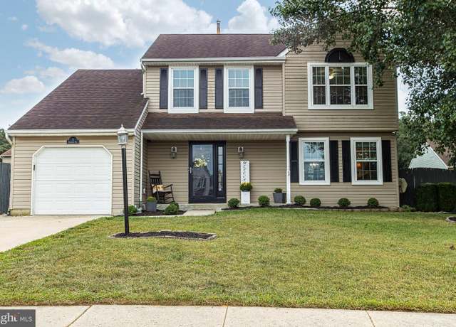 Property at 5 Hawthorn Way, Clayton, NJ 08312, 4 beds, 2.5 baths