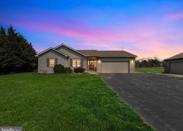 Property at 35 Drew Ln, Littlestown, PA 17340, 3 beds, 2 baths